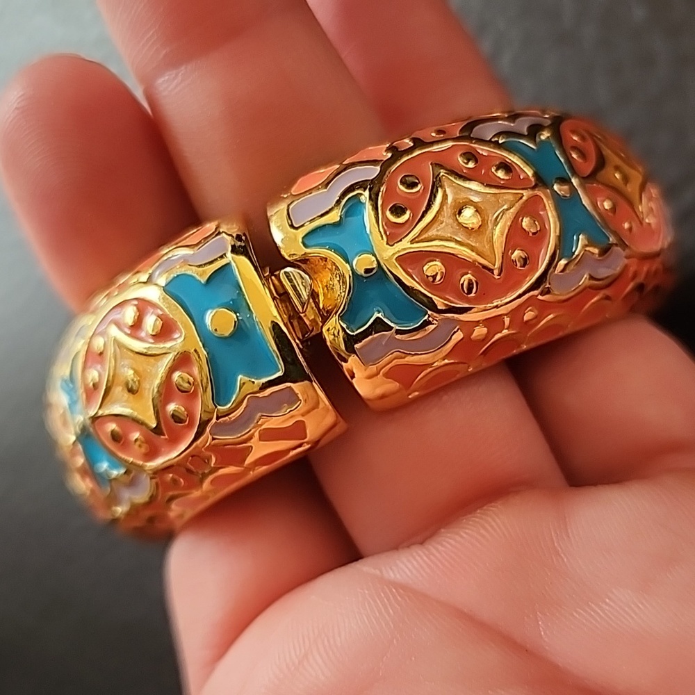 Joan Rivers bracelet - Picture 5 of 8